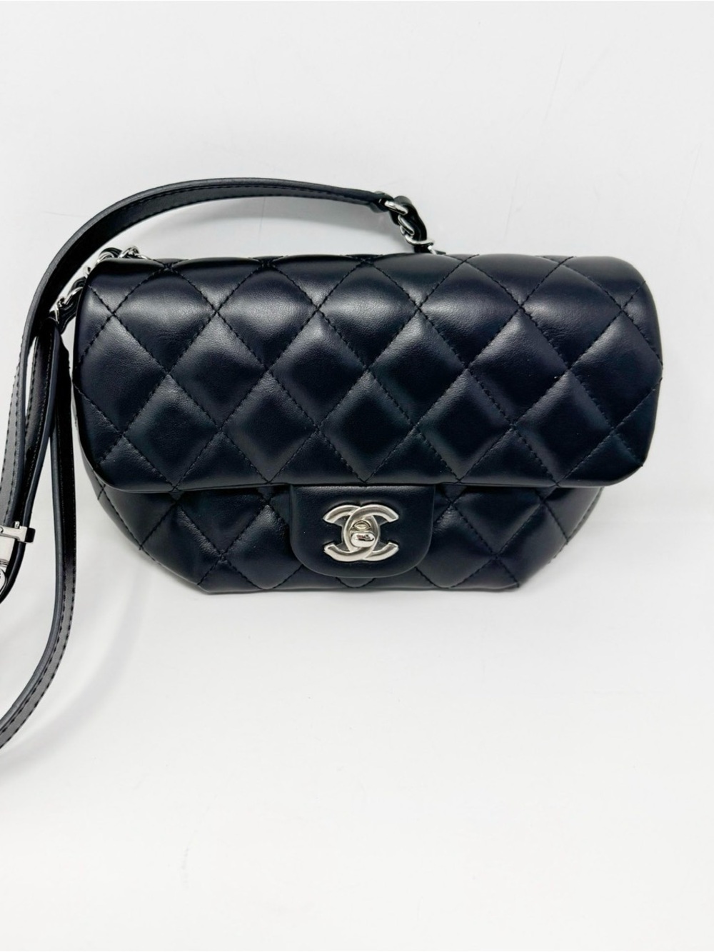 Chanel CC Uniform Flap Belt Bag - Picture 3 of 13